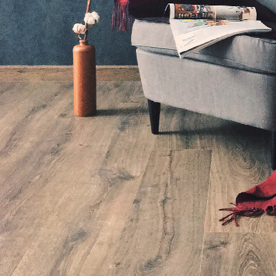 Laminate floor cleaning service